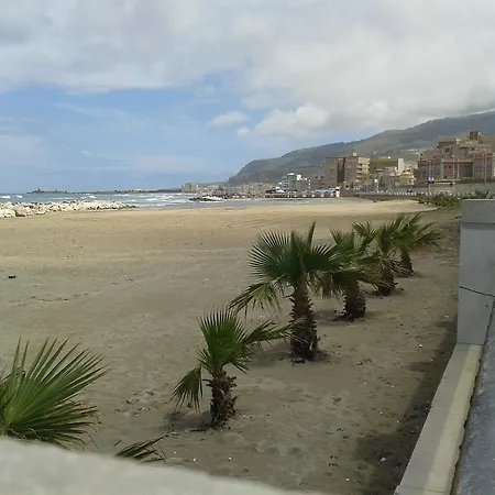 Sulle Orme Degli Elimi 펜션